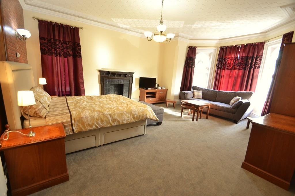 The Milverton Hotel Manchester Exterior photo